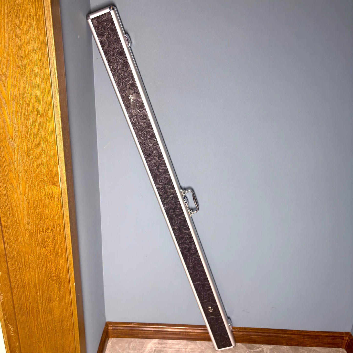 LIMITED EDITION CUE CASE